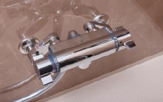 サーモスタット式シャワー水栓